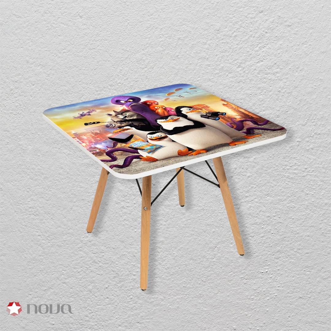 عکس محصول میز مدرن کودک مدل پایه چوبی طرح ماداگاسکار کد KDW-08