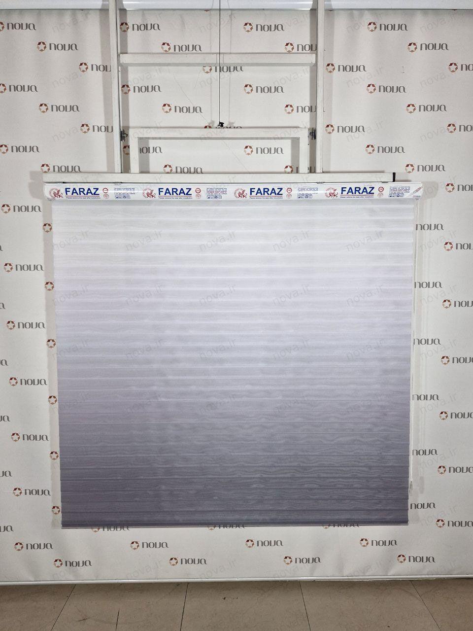 نمونه اجرا شده محصول پرده سیلوئت طرح گردینت رنگ مشکی کد HS-22