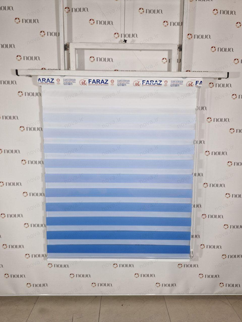 نمونه اجرا شده محصول پرده زبرا طرح گردینت رنگ آبی کد HS-14